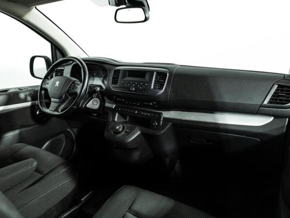Peugeot Traveller I с пробегом 2018 года, цена 2 209 585 рублей, 177645 км, минивэн, Автокод Объявления
