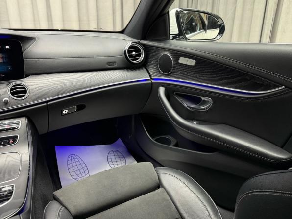 Mercedes-Benz E-Класс V (W213 S213 C238) Рестайлинг с пробегом 2021 года, цена 4 049 000 рублей, 122754 км, седан, Автокод Объявления