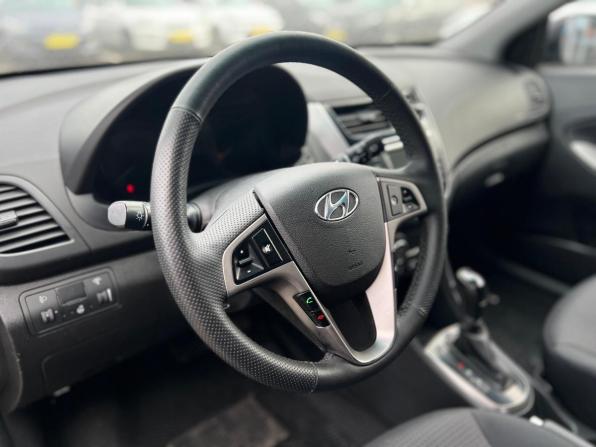 Hyundai Solaris I Рестайлинг с пробегом 2015 года, цена 870 000 рублей, 222697 км, хэтчбек, Автокод Объявления