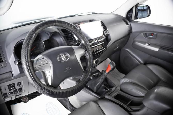 Toyota Hilux VII Рестайлинг с пробегом 2012 года, цена 1 999 000 рублей, 386100 км, offers.body_type.unknown, Автокод Объявления