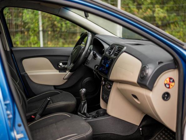 Renault Logan II с пробегом 2016 года, цена 699 000 рублей, 183418 км, седан, Автокод Объявления