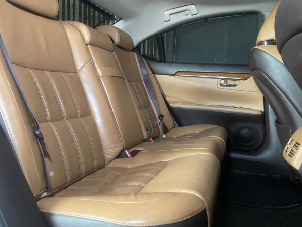 Lexus ES VI Рестайлинг с пробегом 2016 года, цена 2 699 000 рублей, 216587 км, седан, Автокод Объявления