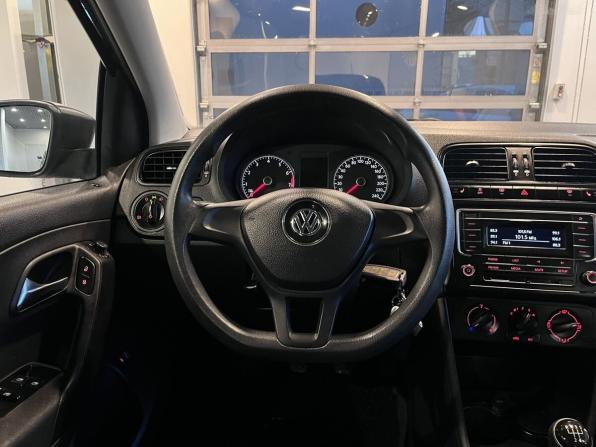 Volkswagen Polo V Рестайлинг с пробегом 2017 года, цена 1 266 000 рублей, 82000 км, седан, Автокод Объявления