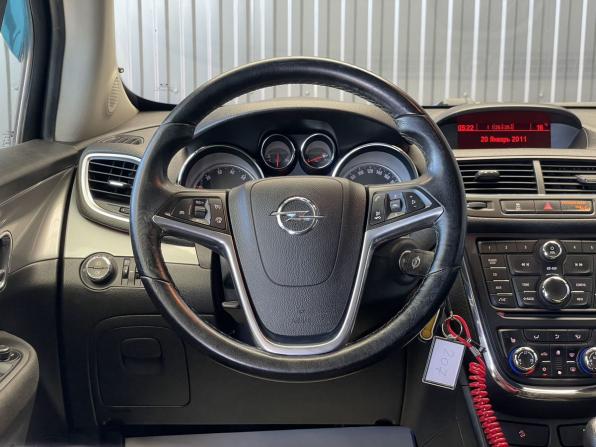 Opel Mokka I с пробегом 2013 года, цена 967 000 рублей, 115927 км, внедорожник, Автокод Объявления