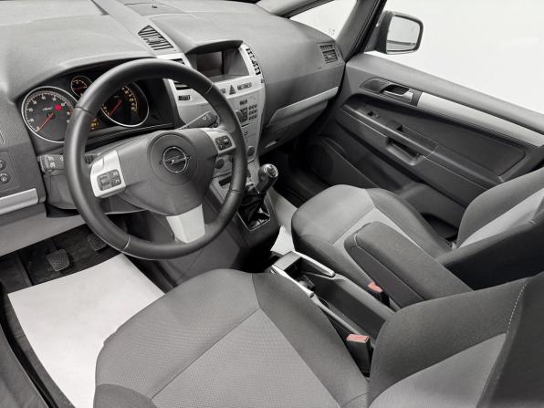 Opel Zafira B Рестайлинг с пробегом 2010 года, цена 895 000 рублей, 168841 км, компактвэн, Автокод Объявления