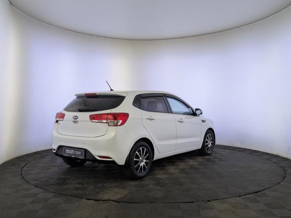 Kia Rio III Рестайлинг с пробегом 2015 года, цена 1 220 000 рублей, 86989 км, хэтчбек, Автокод Объявления