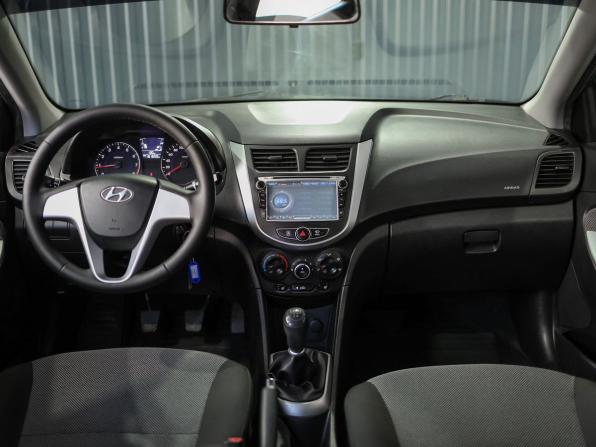 Hyundai Solaris I с пробегом 2011 года, цена 649 000 рублей, 161660 км, седан, Автокод Объявления