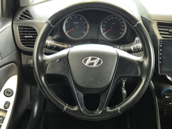 Hyundai Solaris I с пробегом 2013 года, цена 599 000 рублей, 147972 км, седан, Автокод Объявления