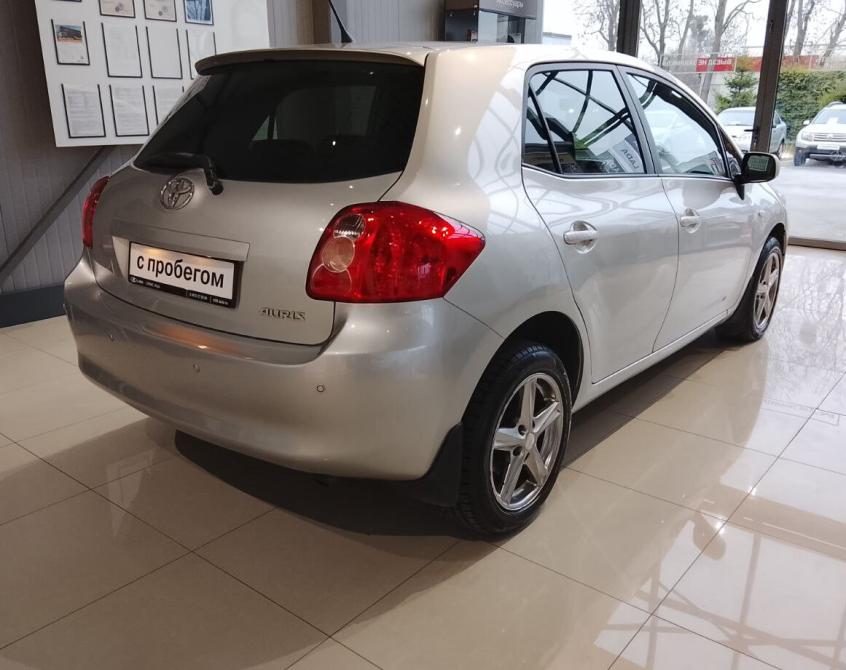 Toyota Auris I Калининград  - изображение 5