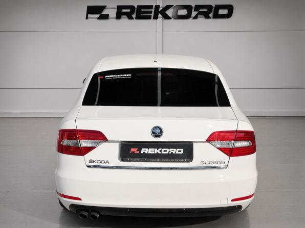 Skoda Superb II Рестайлинг с пробегом 2014 года, цена 1 499 000 рублей, 130000 км, лифтбек, Автокод Объявления