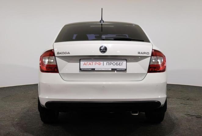 Skoda Rapid I Рестайлинг с пробегом 2018 года, цена 950 000 рублей, 252267 км, лифтбек, Автокод Объявления