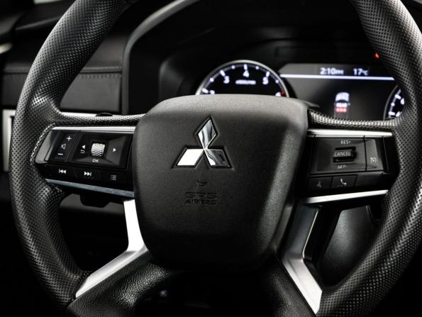 Mitsubishi Outlander IV с пробегом 2022 года, цена 3 160 000 рублей, 67904 км, внедорожник, Автокод Объявления