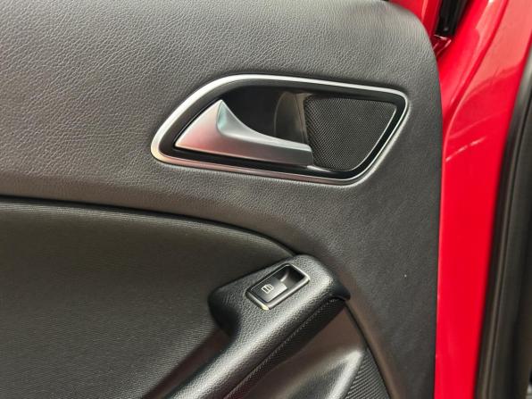 Mercedes-Benz A-Класс III (W176) с пробегом 2013 года, цена 1 190 000 рублей, 101000 км, хэтчбек, Автокод Объявления