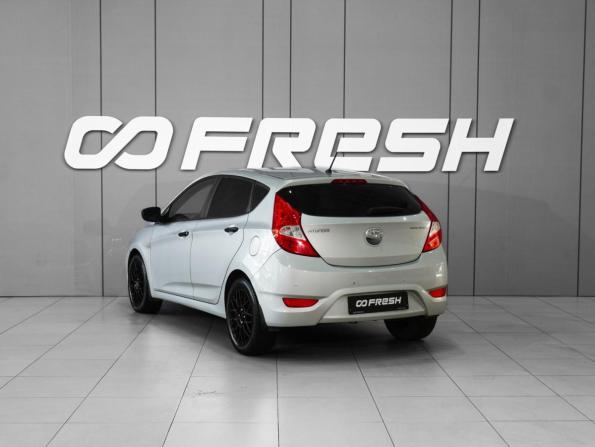 Hyundai Solaris I с пробегом 2013 года, цена 748 000 рублей, 140970 км, хэтчбек, Автокод Объявления