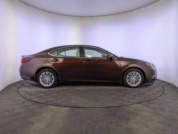 Lexus ES VI Рестайлинг с пробегом 2016 года, цена 2 900 000 рублей, 63533 км, седан, Автокод Объявления