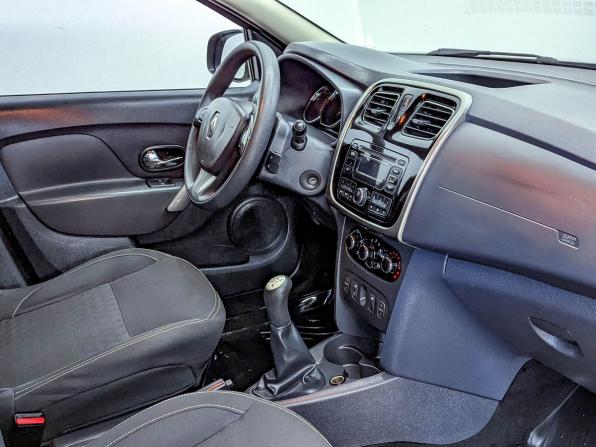 Renault Logan II с пробегом 2015 года, цена 585 000 рублей, 270624 км, седан, Автокод Объявления