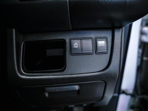 Nissan Serena IV (C26) с пробегом 2010 года, цена 1 090 000 рублей, 172630 км, минивэн, Автокод Объявления