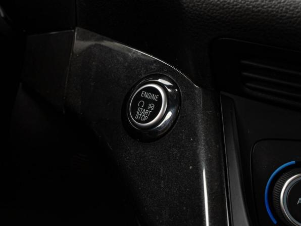 Ford Kuga II с пробегом 2016 года, цена 2 098 000 рублей, 112597 км, внедорожник, Автокод Объявления