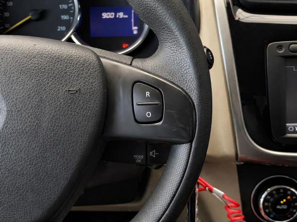 Renault Logan II с пробегом 2017 года, цена 837 000 рублей, 90019 км, седан, Автокод Объявления