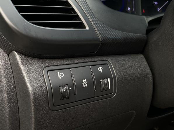 Hyundai Solaris I с пробегом 2012 года, цена 699 000 рублей, 258074 км, седан, Автокод Объявления
