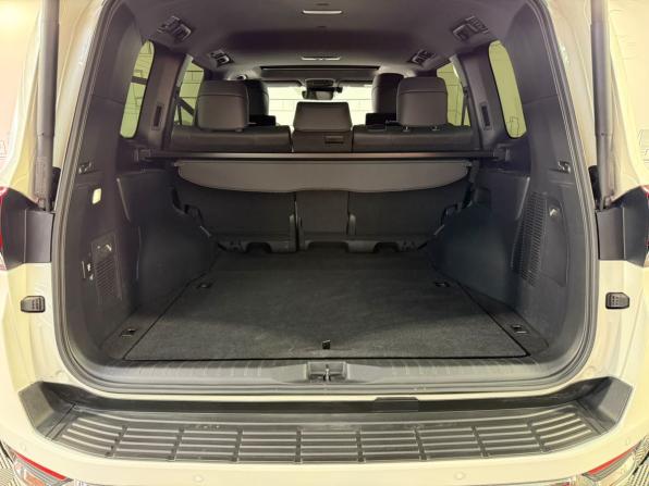 Toyota Land Cruiser 300 Series с пробегом 2024 года, цена 13 900 000 рублей, 6000 км, внедорожник, Автокод Объявления