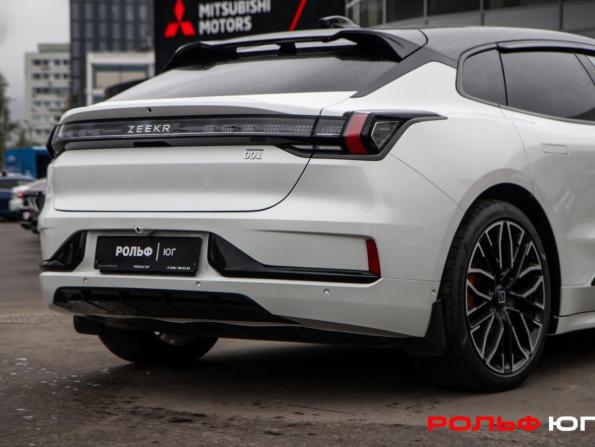 Zeekr 001 I с пробегом 2023 года, цена 5 088 000 рублей, 54018 км, лифтбек, Автокод Объявления
