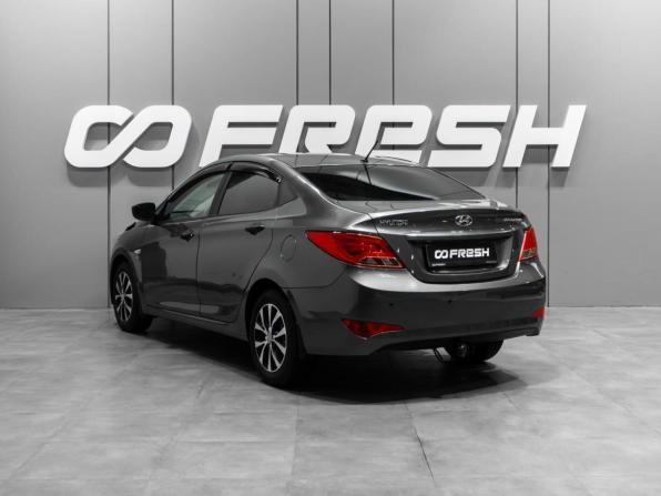 Hyundai Solaris I Рестайлинг с пробегом 2014 года, цена 890 000 рублей, 221283 км, седан, Автокод Объявления