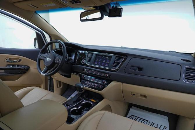 Kia Carnival III с пробегом 2018 года, цена 1 595 000 рублей, 88686 км, минивэн, Автокод Объявления