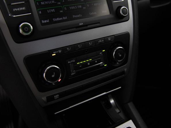 Skoda Octavia II (A5) Рестайлинг с пробегом 2010 года, цена 849 000 рублей, 203511 км, лифтбек, Автокод Объявления