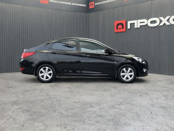 Hyundai Solaris I Рестайлинг с пробегом 2015 года, цена 889 000 рублей, 119210 км, седан, Автокод Объявления