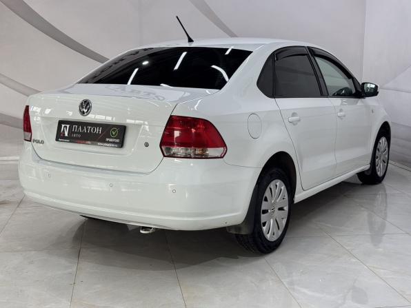 Volkswagen Polo V с пробегом 2015 года, цена 949 000 рублей, 130000 км, седан, Автокод Объявления