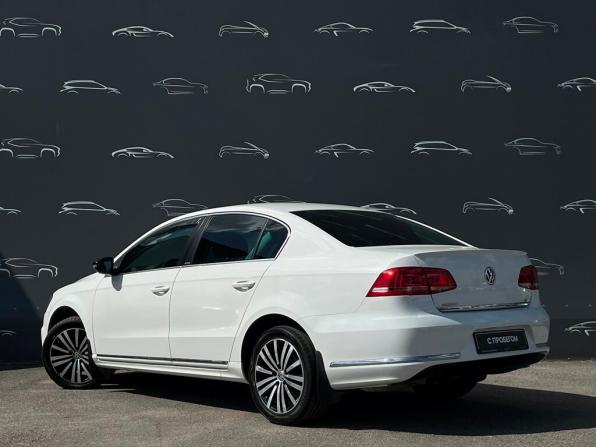 Volkswagen Passat B7 с пробегом 2014 года, цена 1 379 800 рублей, 74675 км, седан, Автокод Объявления