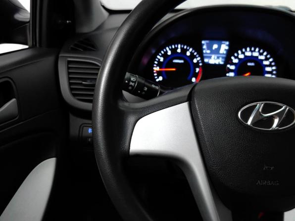 Hyundai Solaris I с пробегом 2013 года, цена 699 000 рублей, 196408 км, седан, Автокод Объявления