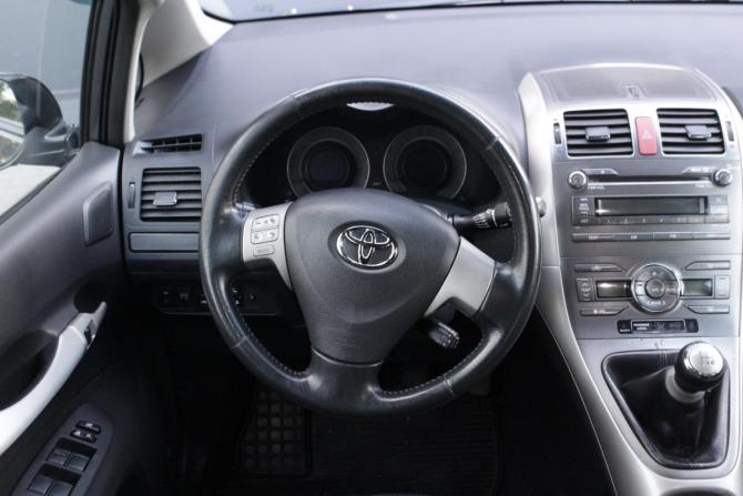Toyota Auris I с пробегом 2007 года, цена 695 000 рублей, 209216 км, хэтчбек, Автокод Объявления