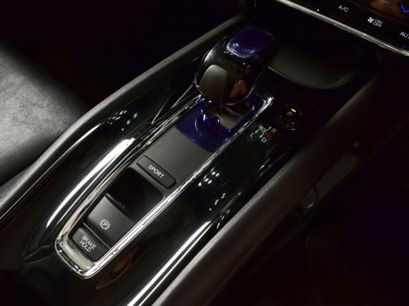 Honda Vezel I с пробегом 2014 года, цена 1 565 995 рублей, 178375 км, внедорожник, Автокод Объявления
