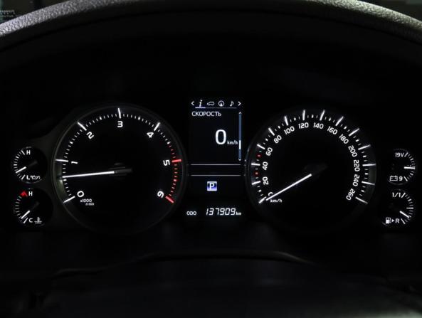 Toyota Land Cruiser 200 Series Рестайлинг 2 с пробегом 2018 года, цена 6 448 000 рублей, 137908 км, внедорожник, Автокод Объявления