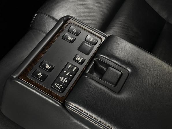 Toyota Camry VII (XV50) Рестайлинг 2 с пробегом 2017 года, цена 2 299 900 рублей, 211243 км, седан, Автокод Объявления