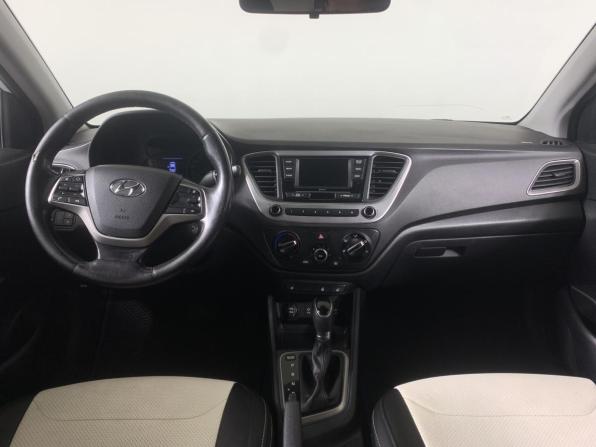 Hyundai Solaris II с пробегом 2017 года, цена 1 195 000 рублей, 134260 км, седан, Автокод Объявления