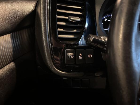 Mitsubishi Outlander III Рестайлинг 2 с пробегом 2017 года, цена 1 598 000 рублей, 269805 км, внедорожник, Автокод Объявления