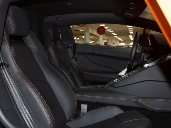 Lamborghini Aventador I с пробегом 2014 года, цена 27 000 000 рублей, 6160 км, купе, Автокод Объявления