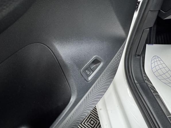 Volkswagen Lamando II с пробегом 2022 года, цена 2 850 000 рублей, 51744 км, лифтбек, Автокод Объявления