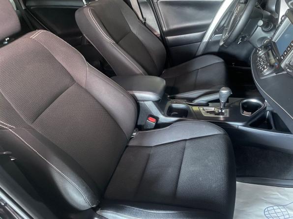 Toyota RAV4 IV (XA40) Рестайлинг с пробегом 2017 года, цена 2 445 000 рублей, 165819 км, внедорожник, Автокод Объявления