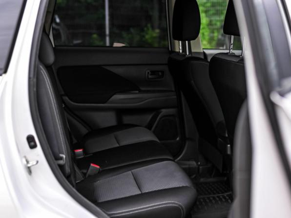 Mitsubishi Outlander III Рестайлинг 2 с пробегом 2017 года, цена 1 690 000 рублей, 105103 км, внедорожник, Автокод Объявления