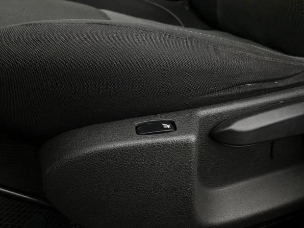 Renault Logan II Рестайлинг с пробегом 2019 года, цена 1 109 000 рублей, 78498 км, седан, Автокод Объявления