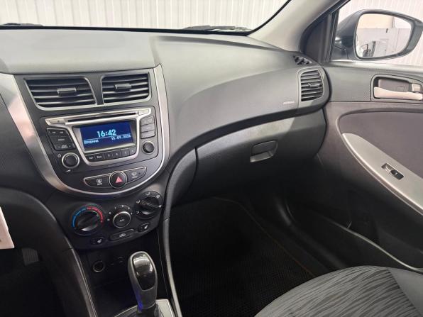 Hyundai Solaris I Рестайлинг с пробегом 2015 года, цена 1 097 000 рублей, 98576 км, хэтчбек, Автокод Объявления