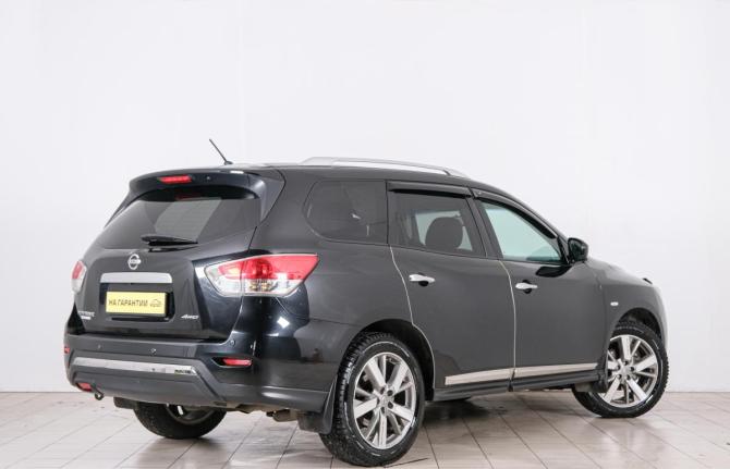 Nissan Pathfinder IV с пробегом 2015 года, цена 1 989 000 рублей, 146000 км, внедорожник, Автокод Объявления
