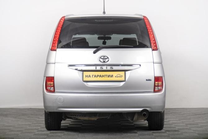 Toyota ISis I Рестайлинг с пробегом 2009 года, цена 1 229 000 рублей, 135000 км, компактвэн, Автокод Объявления