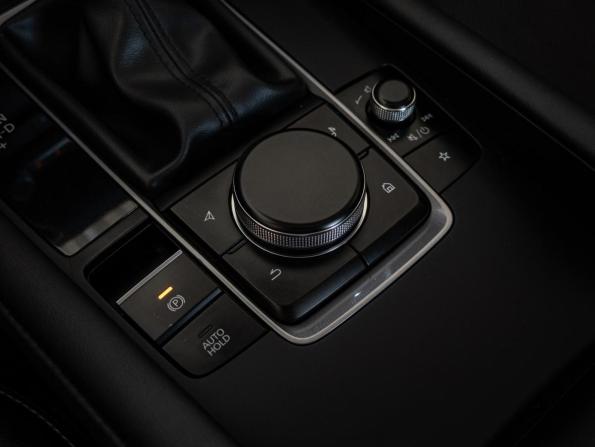 Mazda 3 IV (BP) с пробегом 2021 года, цена 1 900 000 рублей, 64971 км, седан, Автокод Объявления