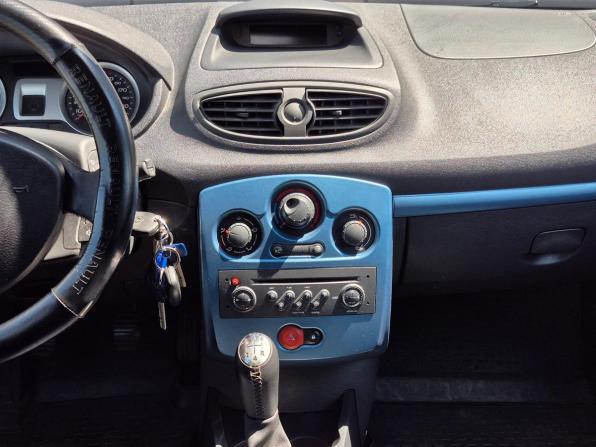 Renault Clio III с пробегом 2007 года, цена 530 000 рублей, 193855 км, хэтчбек, Автокод Объявления