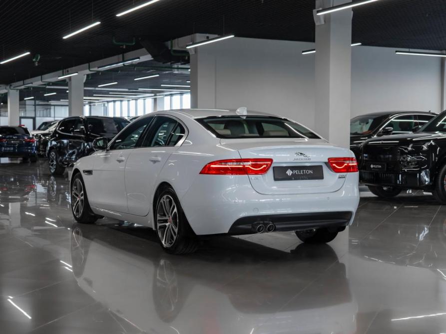 Jaguar XE I Москва  - изображение 4